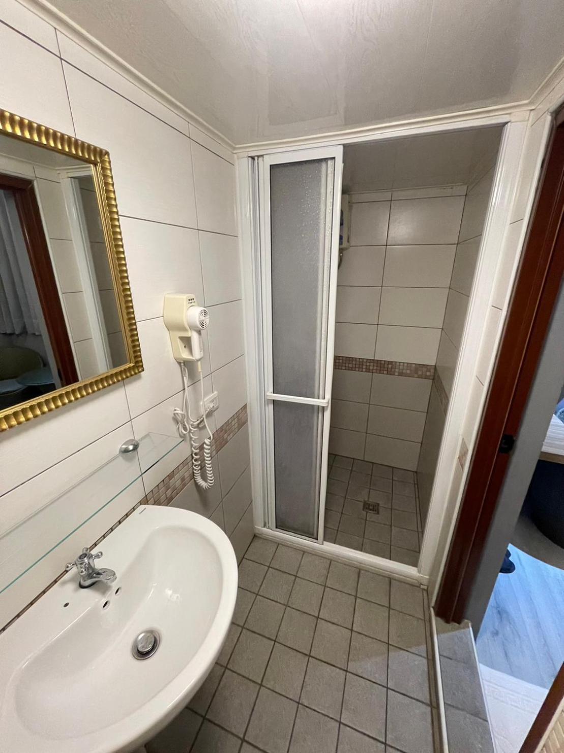Shuntai Inn Fengshan  Экстерьер фото